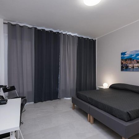Travelershome Ciampino Airport Guesthouse 600M To Airport Exterior photo