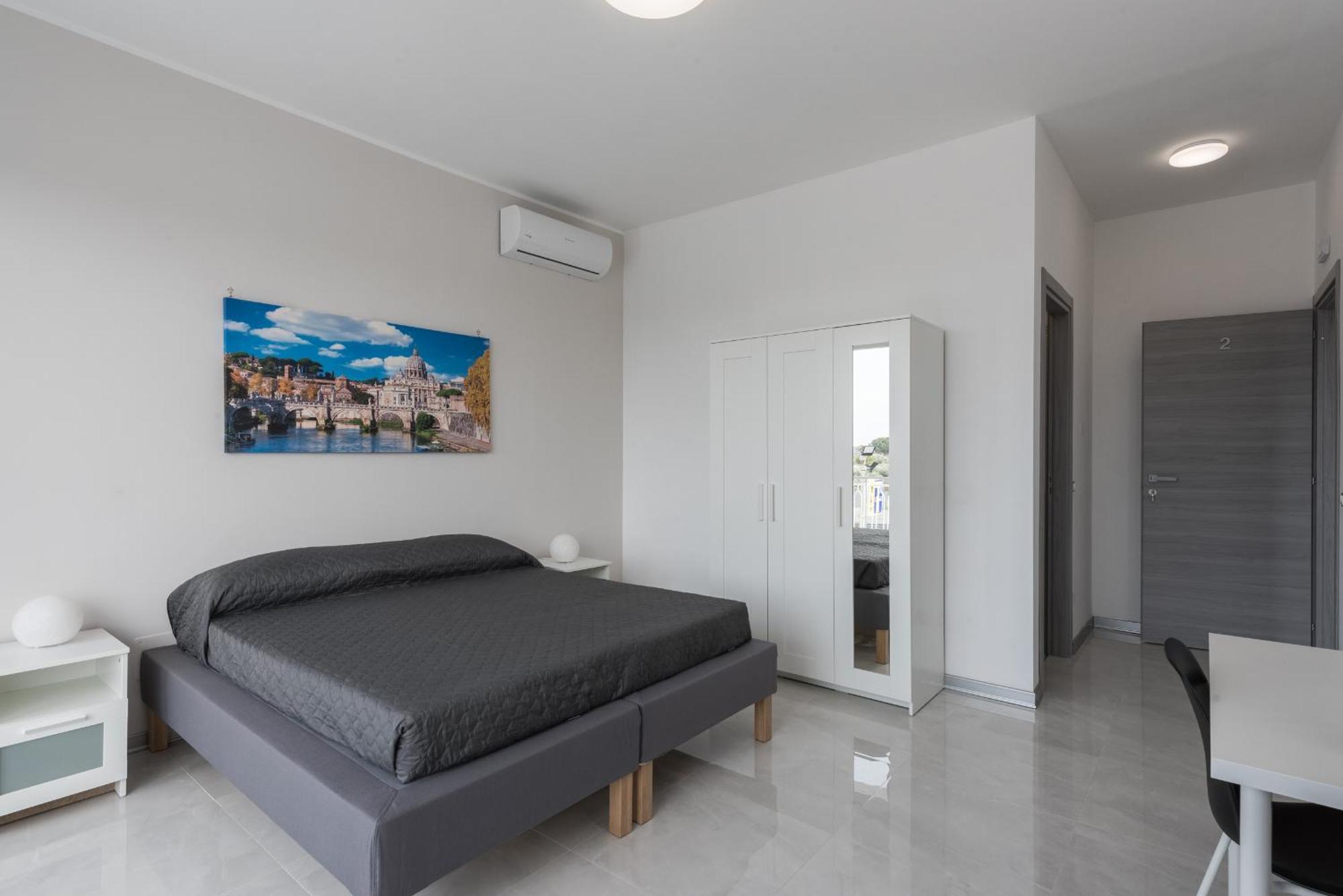 Travelershome Ciampino Airport Guesthouse 600M To Airport Exterior photo