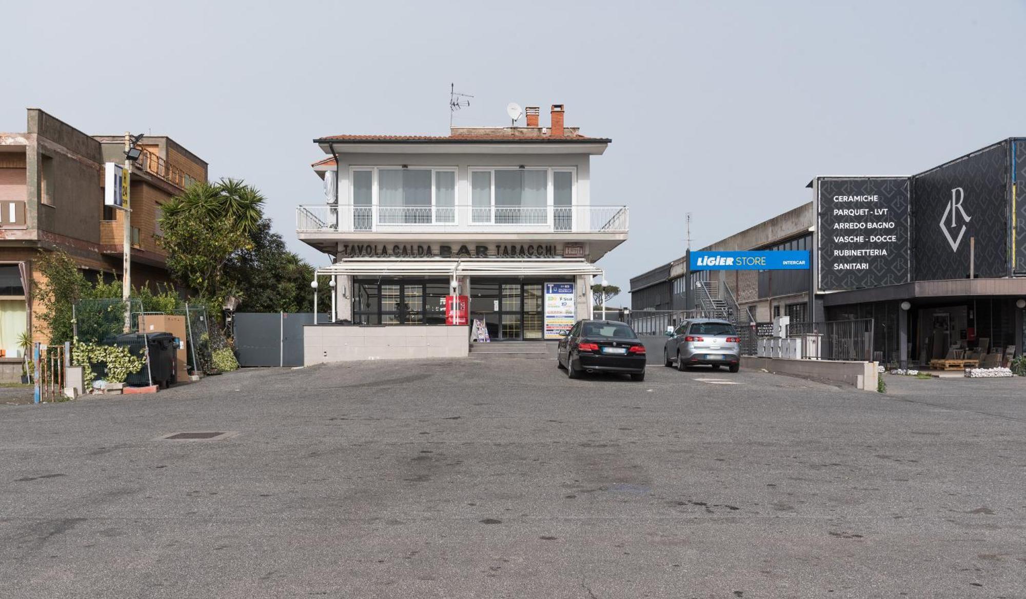 Travelershome Ciampino Airport Guesthouse 600M To Airport Exterior photo