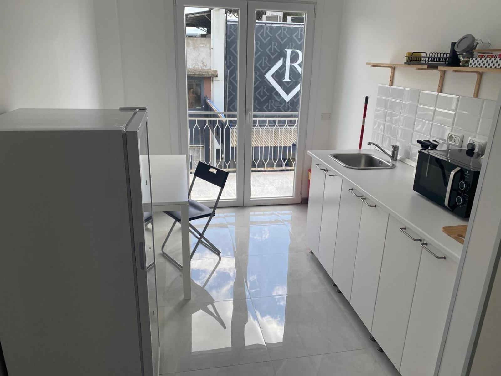 Travelershome Ciampino Airport Guesthouse 600M To Airport Exterior photo